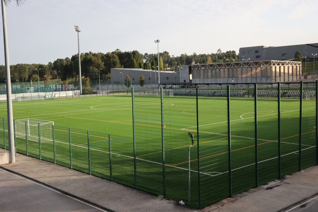 Campo de Futebol de 11 tem novo piso